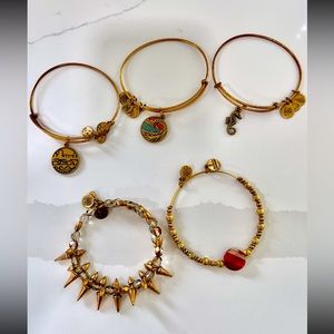 5 Alex and Ani gold bracelets in perfect shape